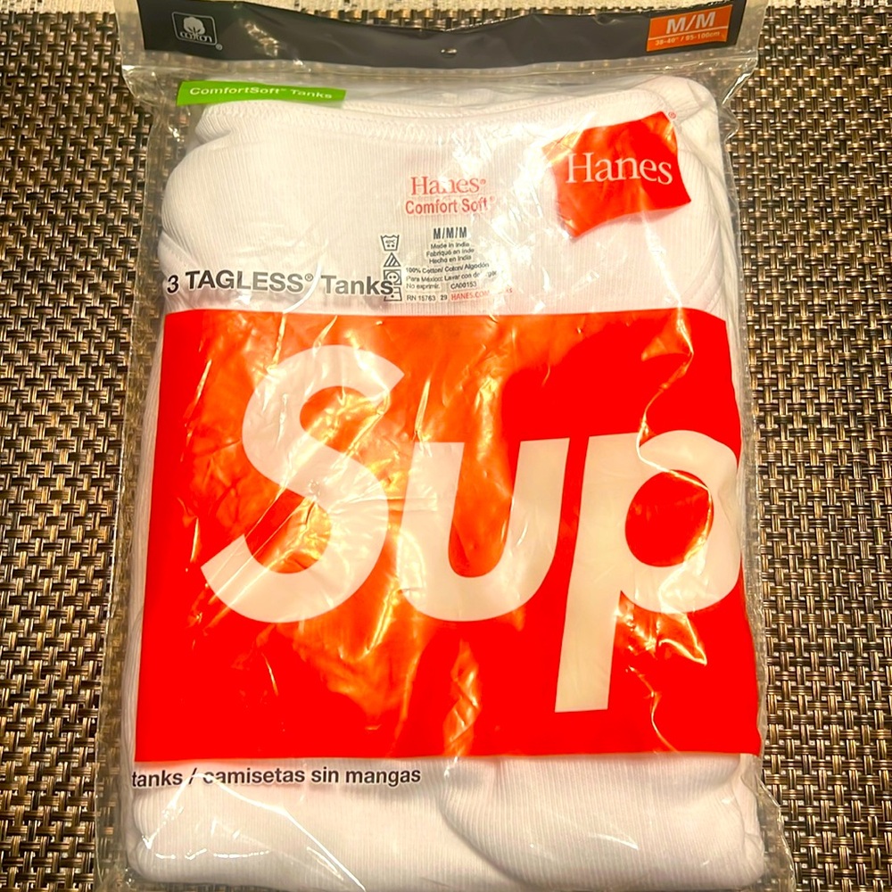 Supreme / Hanes Tank Tops ( 3 pack )